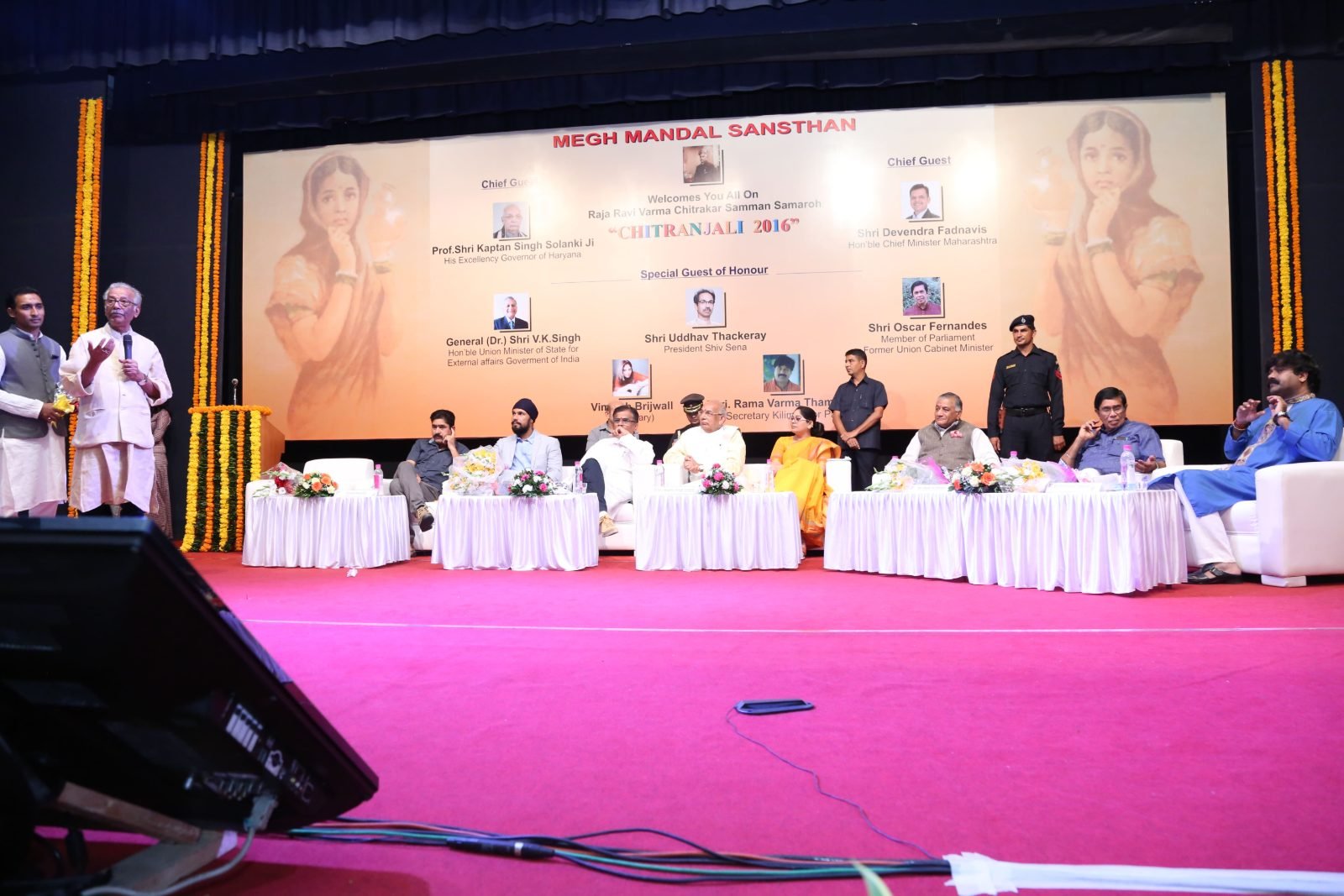 The full dais with guests of honour at Chitranjali 2016